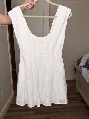 Scoop Neck White Mini Dress — Classic Summer Fit